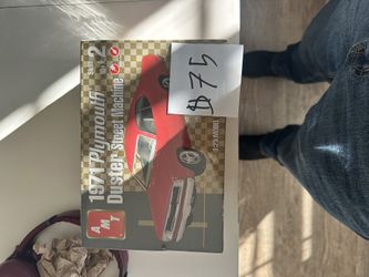 AMT 1971 Plymouth Duster Street Machine 1:25 scale model kit. 