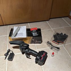 21v Brand New Chainsaw Handheld Cordless Wireless 