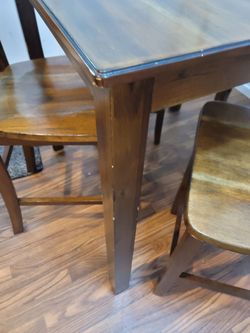 Hazelteen Dining Set 1 Table 4 Chair