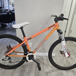 Specialized P2 Jumper BMX bike - Like New