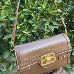 B HOURGLASS BAG BROWN