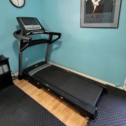 NordicTrack Elite 1400 Treadmill