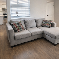 Sectional Couch + FREE TRANSPORT INCLUDED