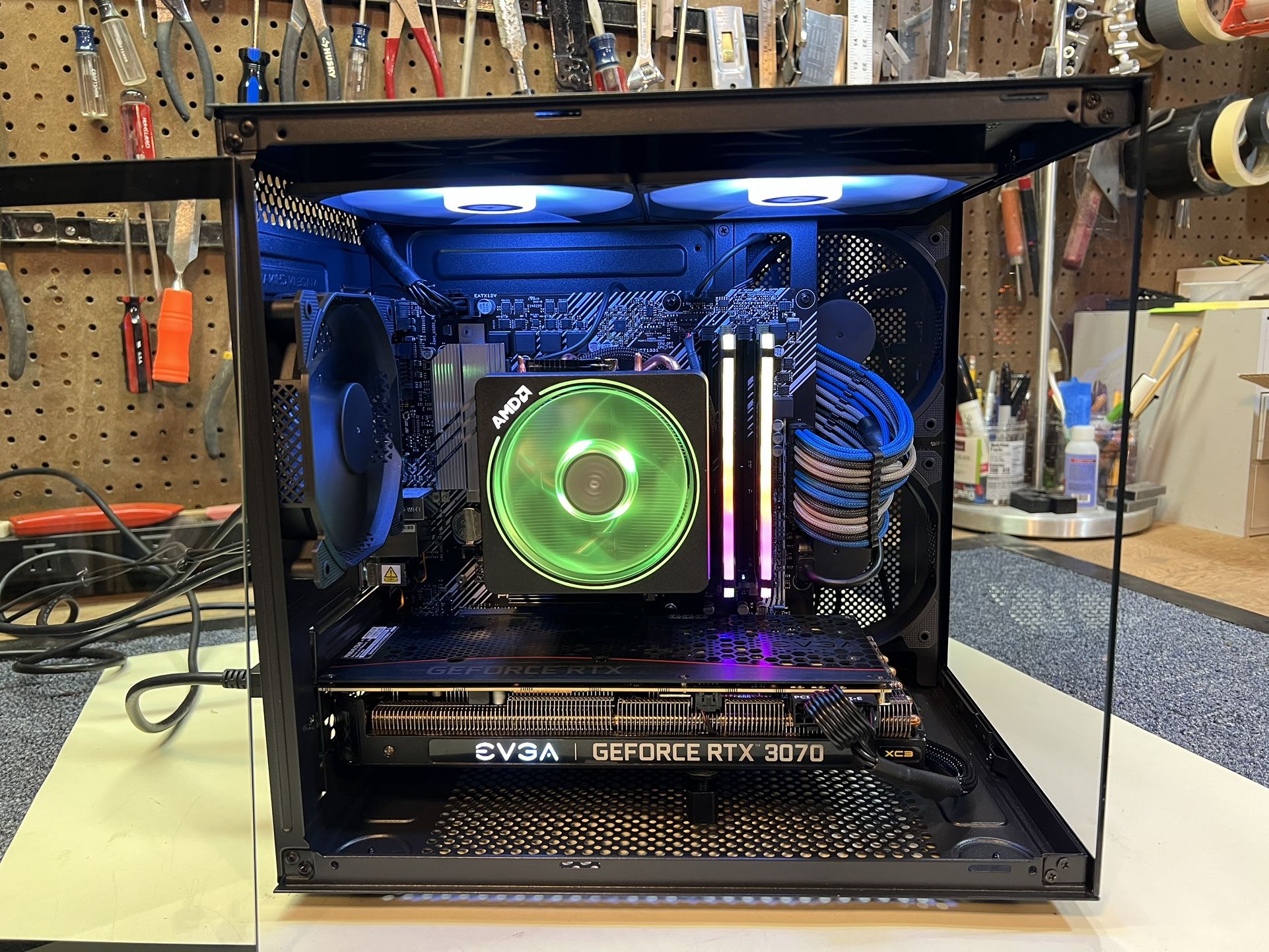 Gaming PC! RTX 3070, Ryzen 7 5800XT, 32gb, 1tb, 850w - Pristine!