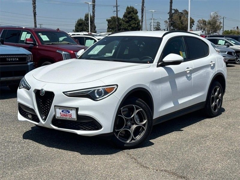 2022 Alfa Romeo Stelvio Sprint SUV