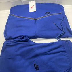 Mens Nike sweatsuits sizes L,xl,3x $70 each hmu ✅✅🔥💯