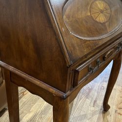 Wood Desk Antique Style 