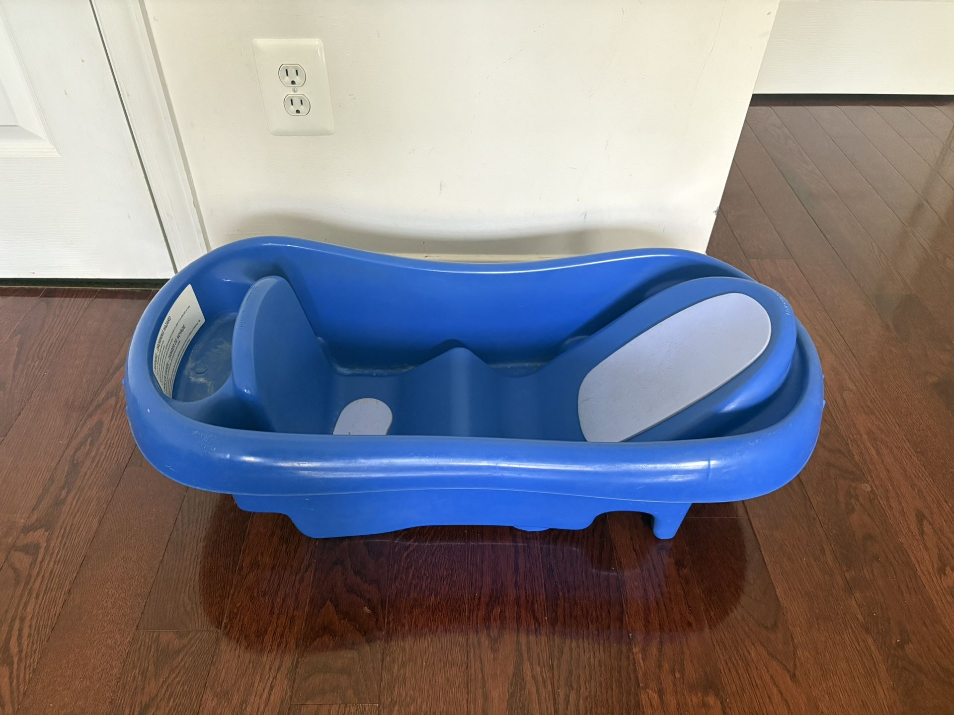 The First Years – Sure Comfort® Newborn to Toddler 3-in-1 Baby Bathtub (Blue)