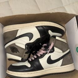 Jordan 1 Mocha 