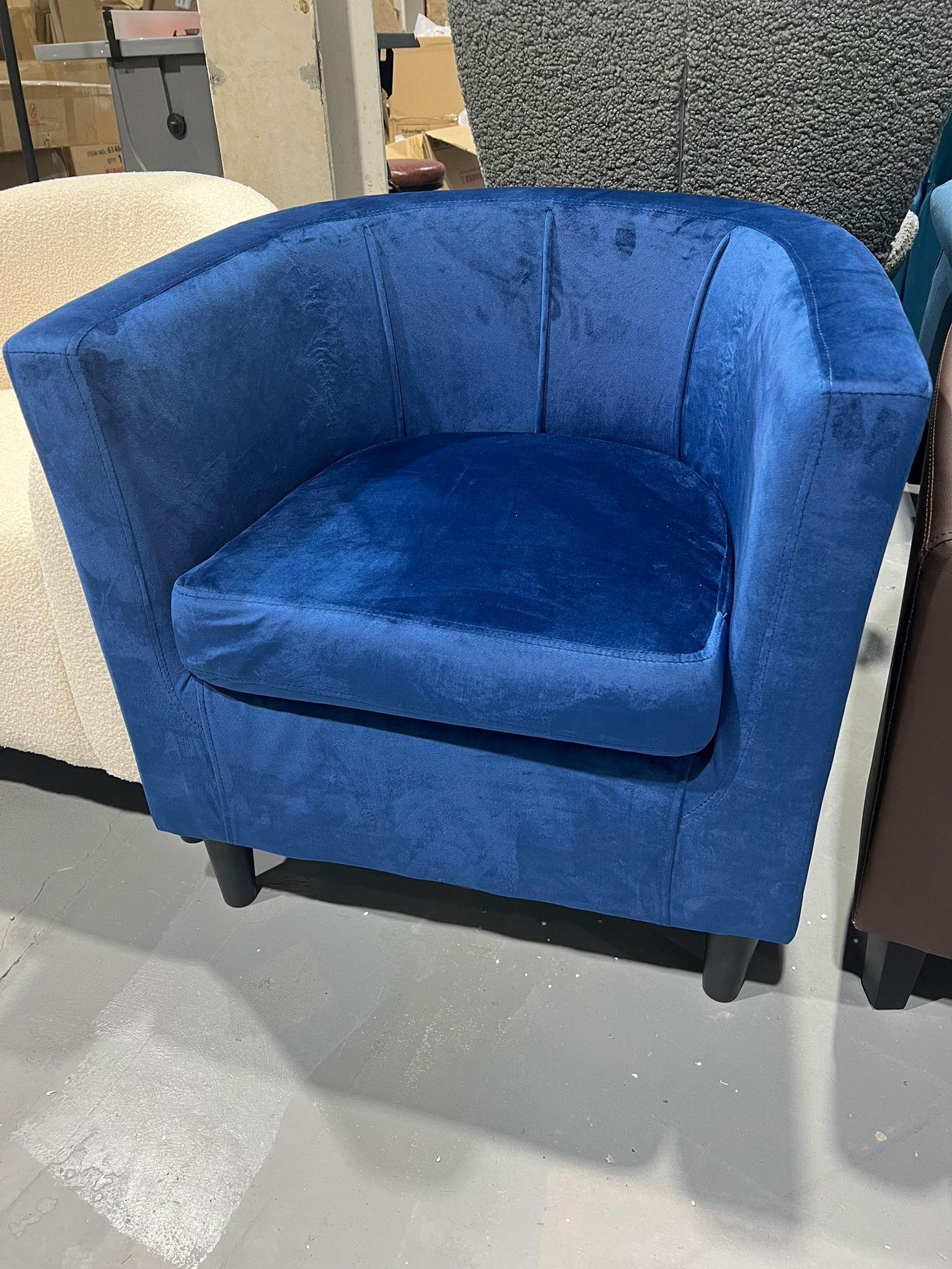 Velvet Accent Chair, Modern and Comfortable Armchairs, Upholstered Barrel Sofa Chair for Living Room Bedroom Waiting Room, Blue