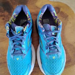 Brooks Women's Sneakers Size 8.5