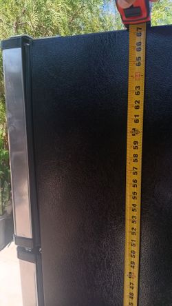 Refrigerador Kenmore plateado con negro