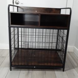 Pets Crate Medium Size  28 W X 21 L X 32 H Inches 