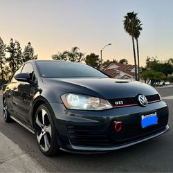 2017 Volkswagen Golf GTI