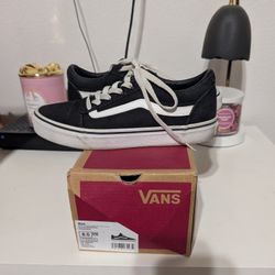 WOMEN VANS 