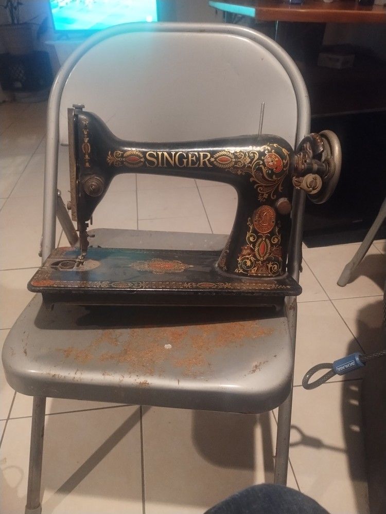 Singer Sewing Machine