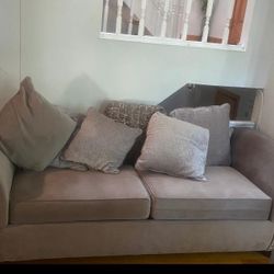 Love Seat / Sofa 