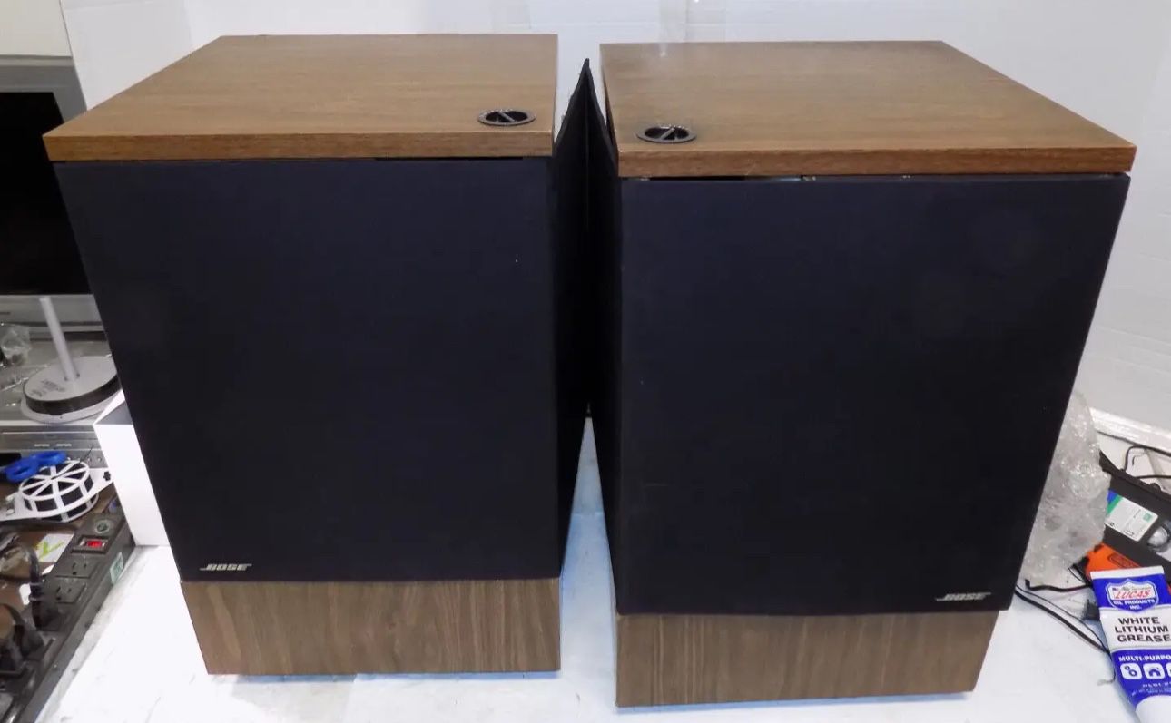 Vintage Pair of Bose 501 Speakers