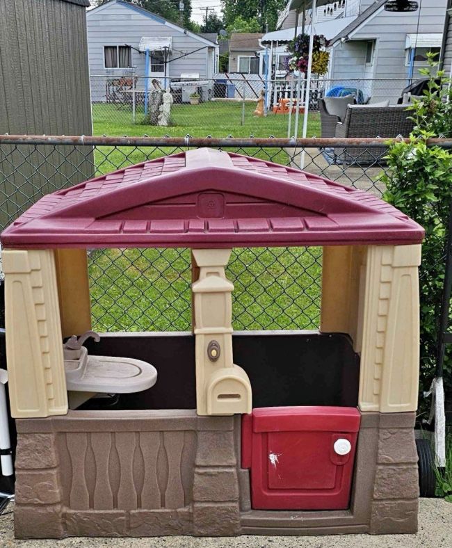 play house used good condition