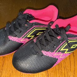 LOTTO GIRLS SOCCER CLEATS 12