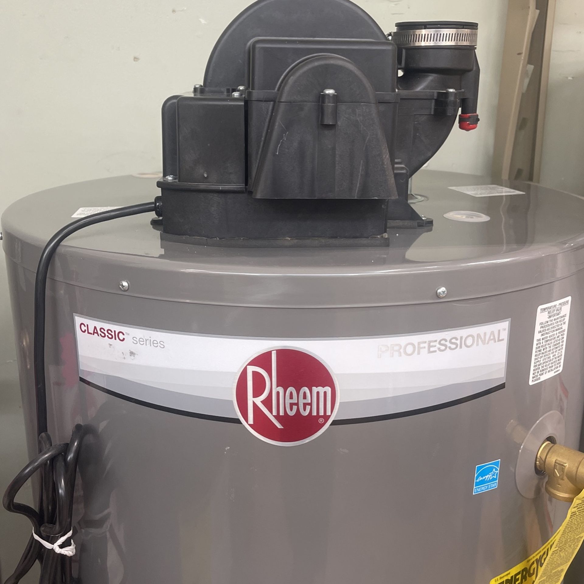 Rheem Professional Power Vent Water Heater for Sale in Chicago, IL - OfferUp