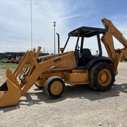 Backhoe Case 580L