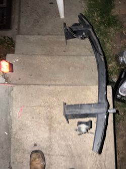 2006 BMW 325i front bumper reinforcement bar