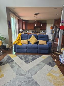 Recliner sofa