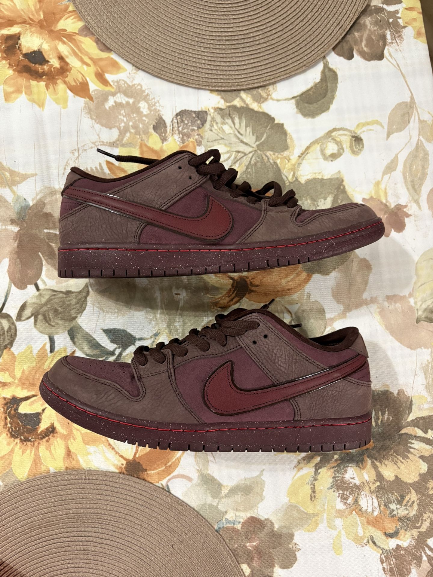 Nike Dunk Burgundy Crush Size 13