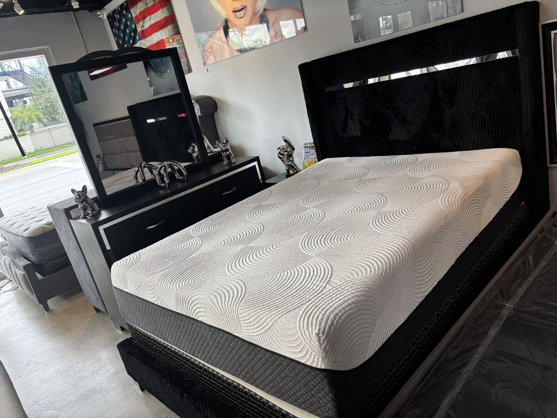 Crazy Special Black. 5 Pc Bedroom Set Only $599