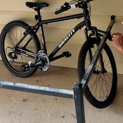Black Gravity Bike 