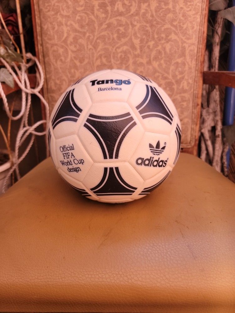 Adidas Tango Barcelona Official World Cup Design Vintage Ball (Inflated)