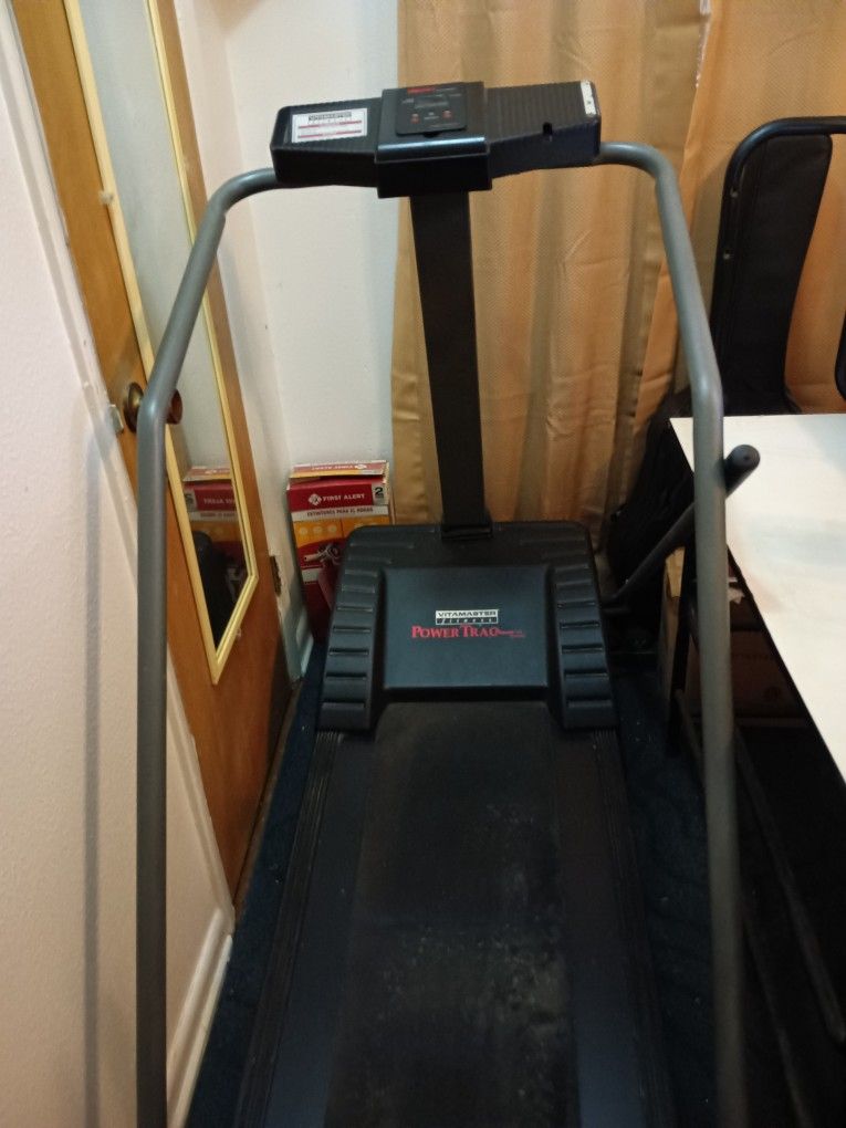 Power Trac Treadmill Runs Great Full Power