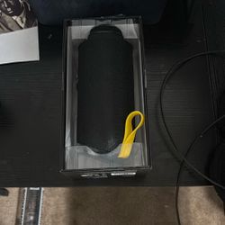 Acadia Sport Cylinder Fabric Speaker