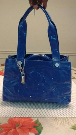 DKNY PATENT LEATHER