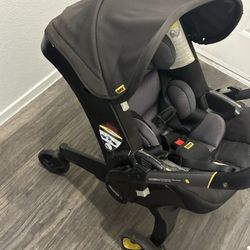 Doona Max Stroller/Car seat