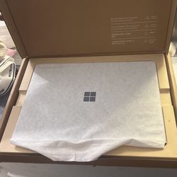 Mircosoft Surface Laptop 5