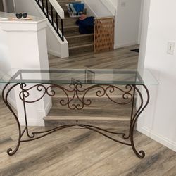 Entrance Table 