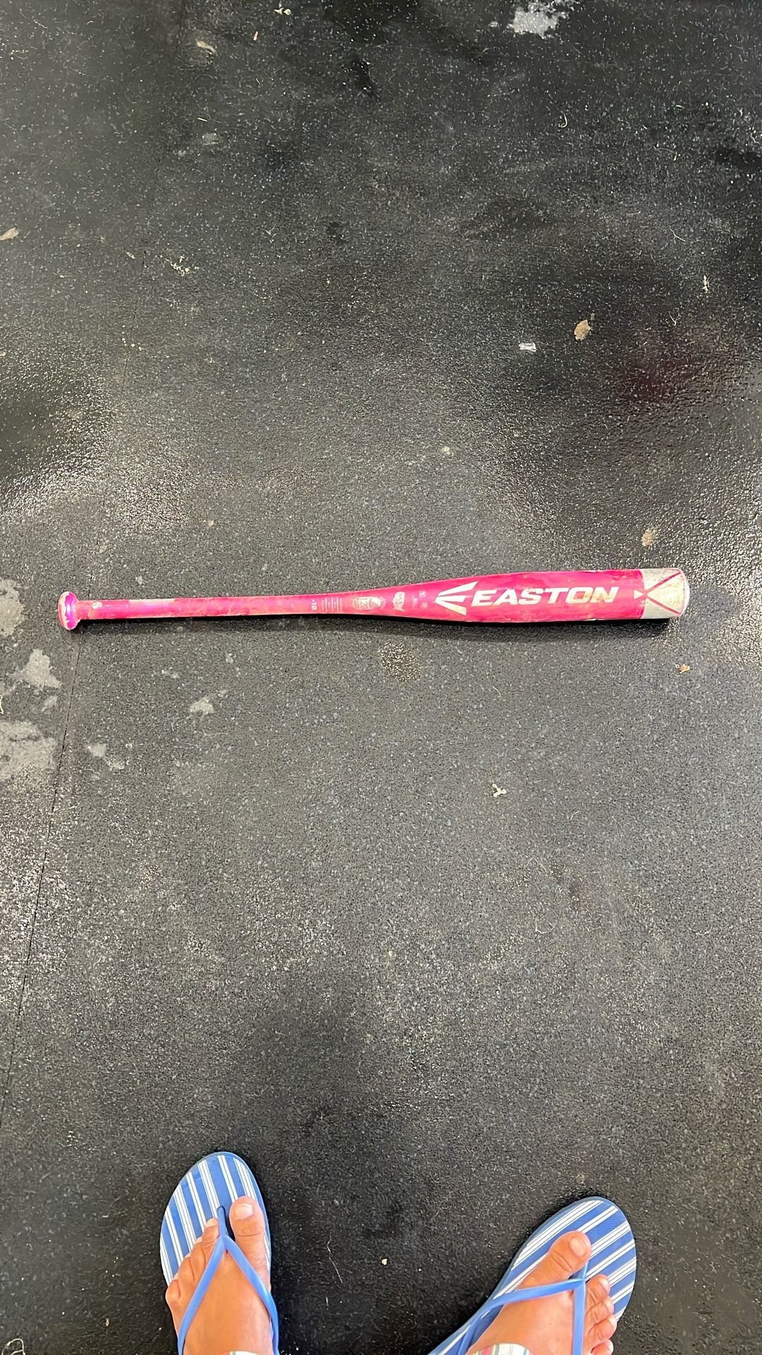 Pink Easton softball bat