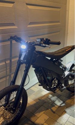 Talaria xxx in black with brand new ebmx v3 controller (NO TRADES ONLY CASH)