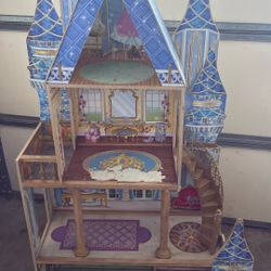 Cinderella Castle Measuring  At About 5 Ft. 3rd Story Floor Is Scraped A Bit.  