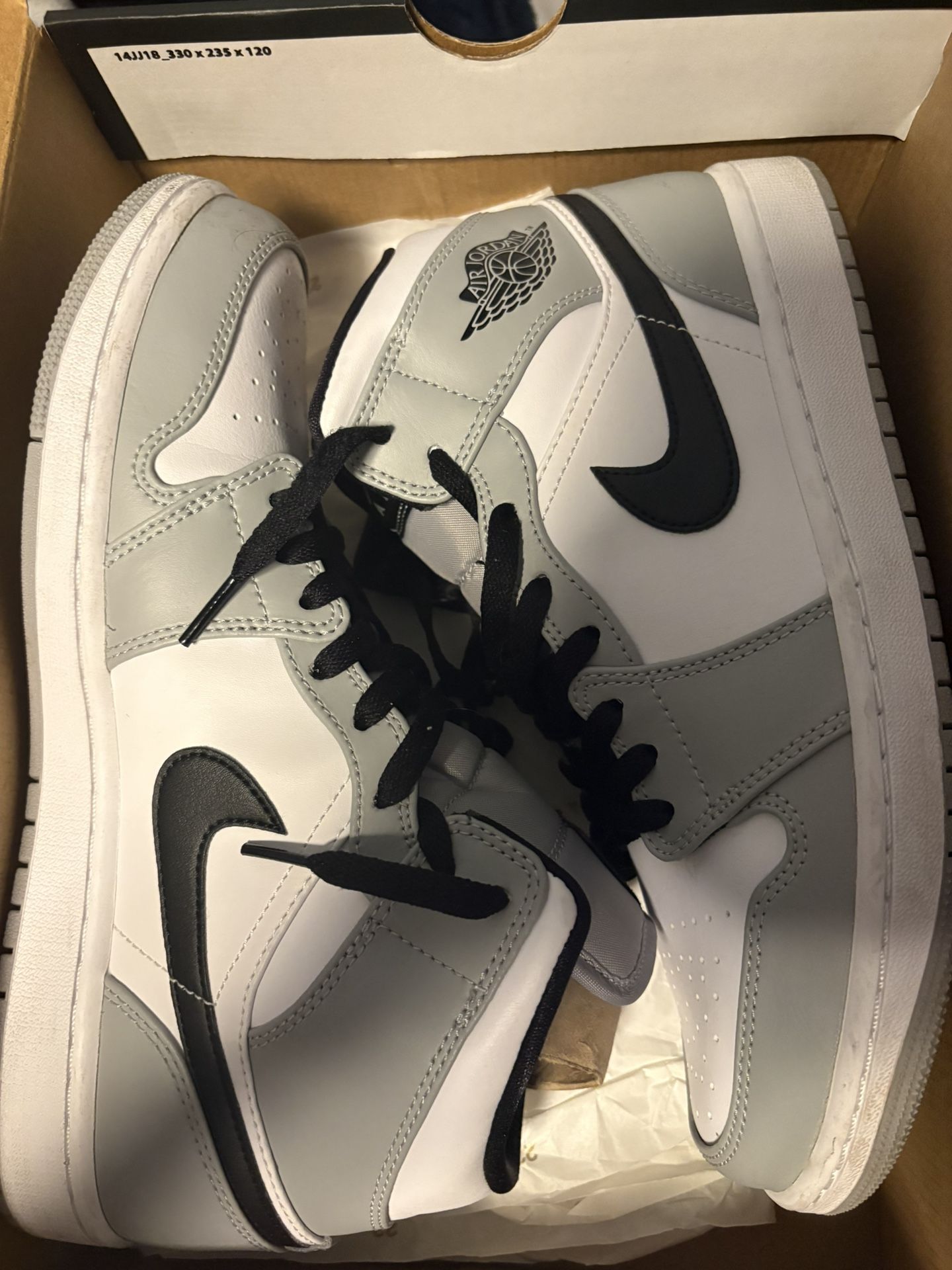 Air Jordan 1 Mid Light Smoke Grey