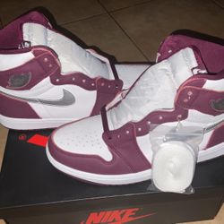 Air Jordan 1 Bordeaux