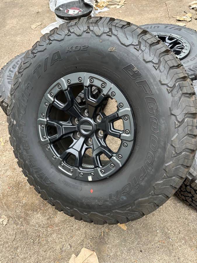 New 17” Ford Bronco Raptor Wheels and Tires 17 Rims Rines con llantas