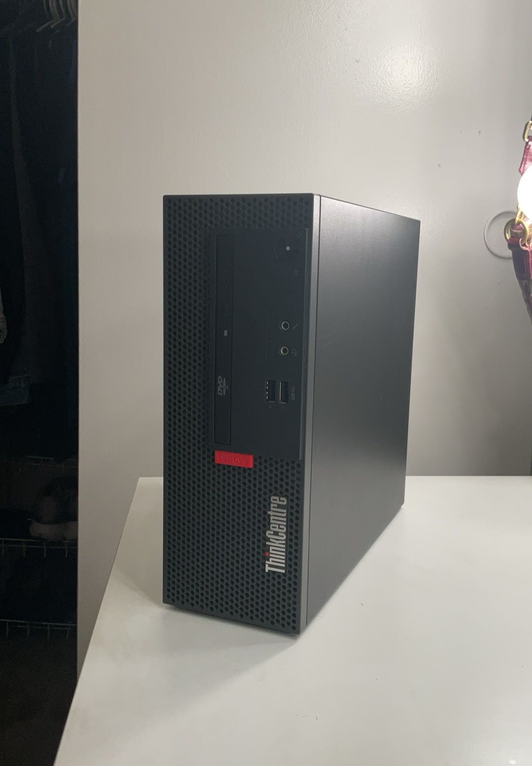 Lenovo ThinkCentre M710e