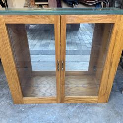 Solid Oak Display Cabinet with Glass Shelves & Mirror Back – 36” Wide