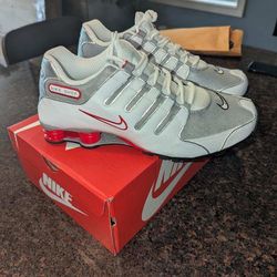 New Nike Shox NZ Running Shoes White/University Red/Silver Sz 12, 378341 104