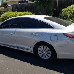 2017 Hyundai Sonata Hybrid