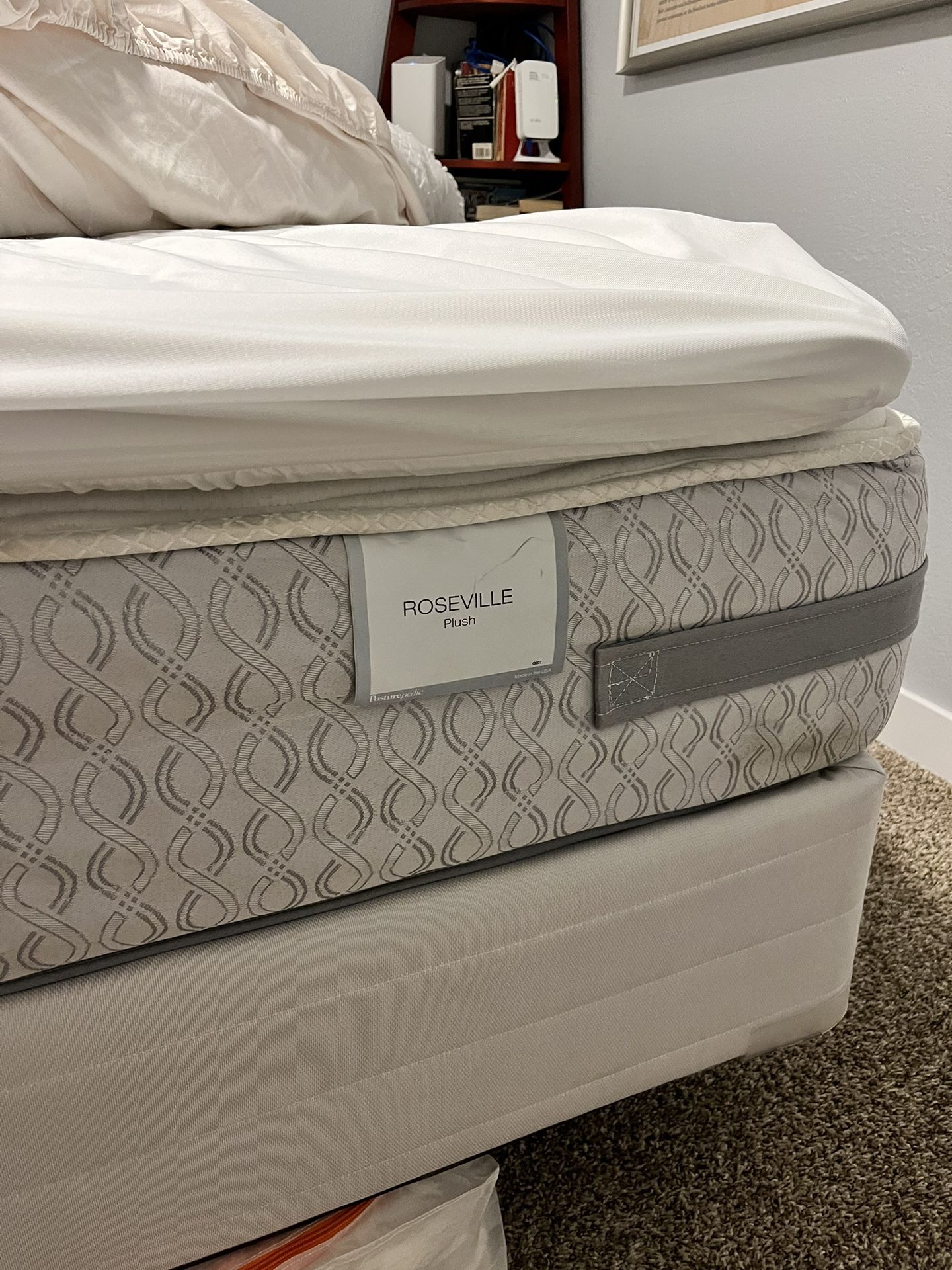King Bed Mattress And Box Springs for Sale in Scottsdale, AZ OfferUp