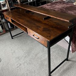 Work Desk With Drawers & Keyboard Shelf